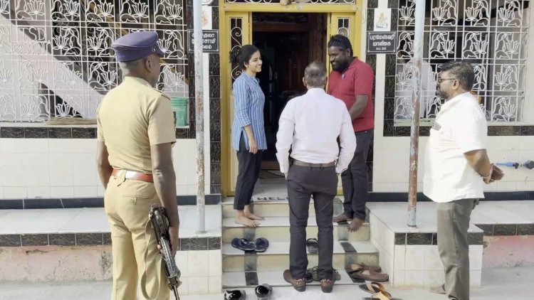 ஆற்காடு பைனான்சியர் வீட்டில்இன்கம் டேக்ஸ் ரைட்!