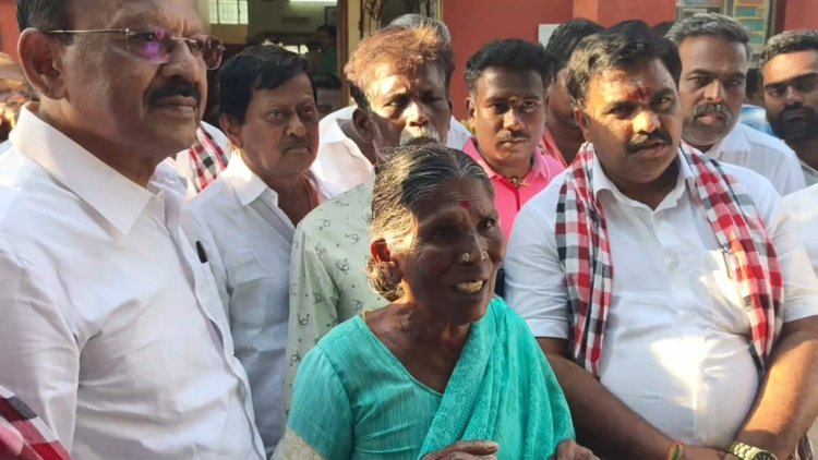 திருட்டு ஓட்டு போட்ட அதிகாரிகளை பிடித்துக் கொடுத்த மூதாட்டி! அலைகழிக்கப்பட்டதால் காவல் நிலையம் முற்றுகை!