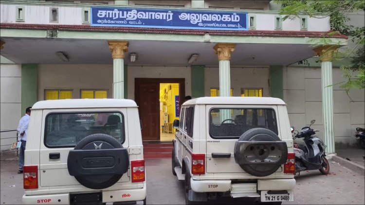 ரைடு வருவதை முன் கூட்டியே தகவல் சொன்னது யார்!