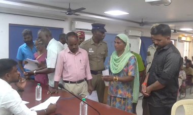 எம்.எல்.ஏ. பெயரை சொல்லி மிரட்டுகிறார்கள்!” – தனியார் பல்கலைக்கழகத்திற்கு அருகே கூடாரம் அமைத்த 45 ராஜஸ்தான் குடும்பங்கள் ஆட்சியரிடம் புகார்!