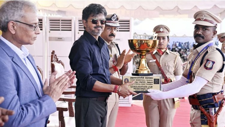 கம்பீர அணிவகுப்பு... பதக்கங்கள் வழங்கிய முதலமைச்சர் விஜய்! பணியில் இணைந்த 25 புதிய டி.எஸ்.பி.க்கள்