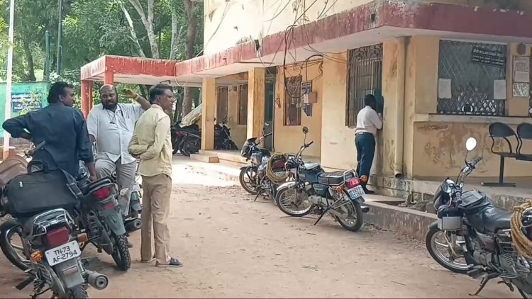 ஆம்பூர் மின்வாரிய அலுவலகத்தில் லஞ்ச ஒழிப்புப் போலீசார் அதிரடி!